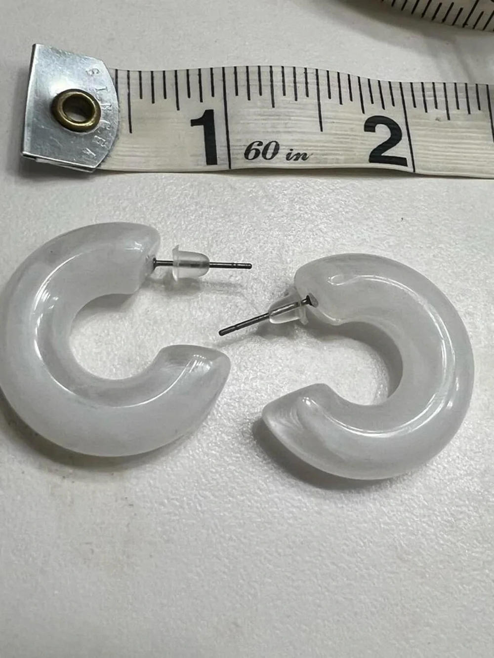 Bright white glossy opaque hoops earrings jewelry NWOT Y2K basic simple retro